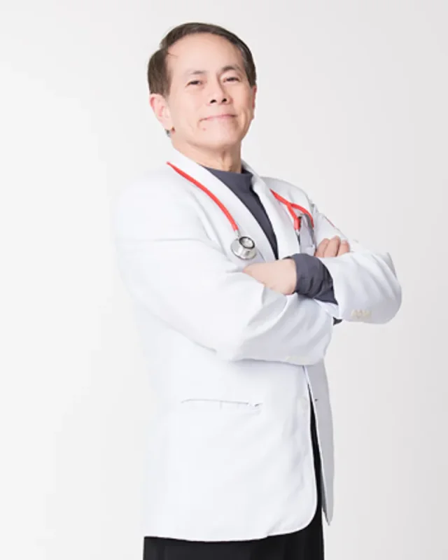Dr. Pichet Rodchareon, deep plane facelift surgeon in Bangkok, Thailand