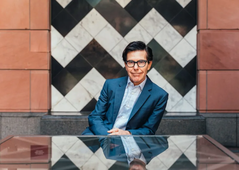 Dr. Robert Applebaum, deep plane facelift surgeon in Beverly Hills, USA