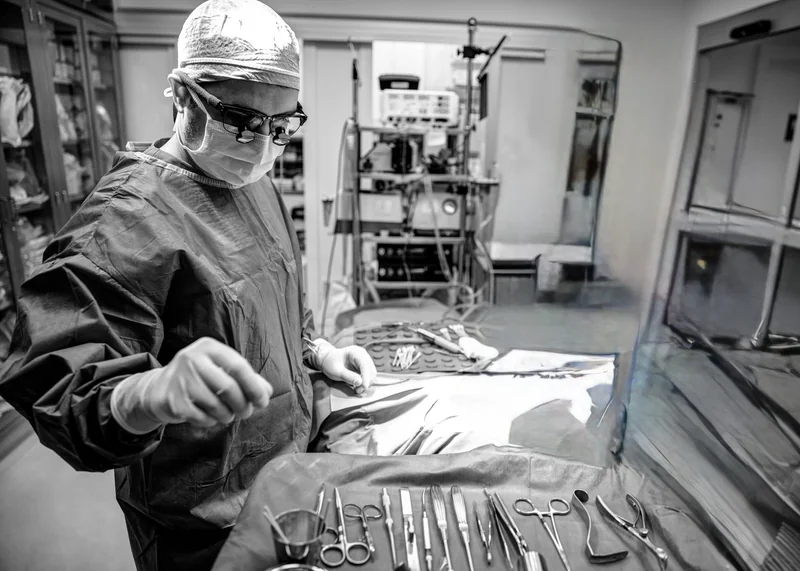 Dr. Sean Hashemi, deep plane facelift surgeon in Sacramento, USA