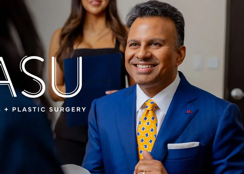 Dr. Taylor DeBusk, deep plane facelift surgeon in Nashville, USA
