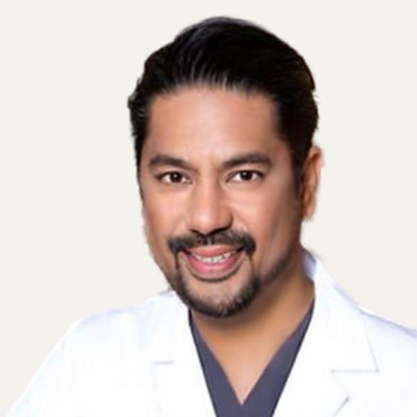 Dr. Albert Yang, хирург по глубокой подтяжке лица в Bellevue, США