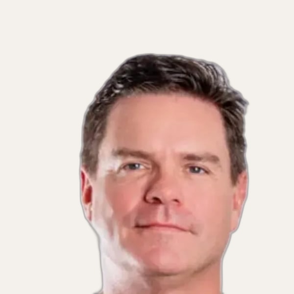 Dr. Alex Campbell, deep plane facelift surgeon in Cartagena, Colombia