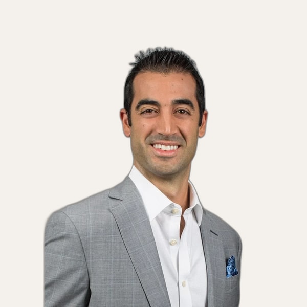 Dr. Alex Zuriarrain, deep plane facelift surgeon in Miami, USA