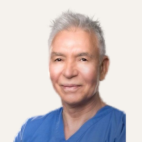 Dr. Alexander Sinclair، جراح شد الوجه بالتقنية العميقة في بيفرلي هيلز, الولايات المتحدة