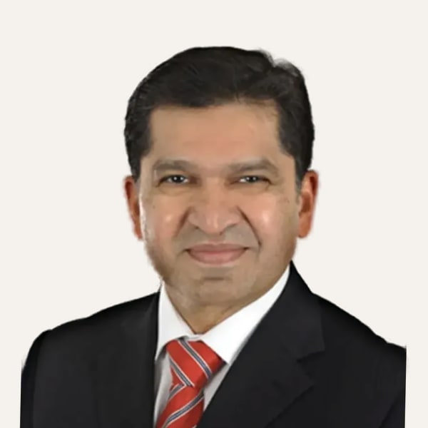 Prof. Alwyn D'Souza — Gesichtsstraffung (deep plane) Chirurg