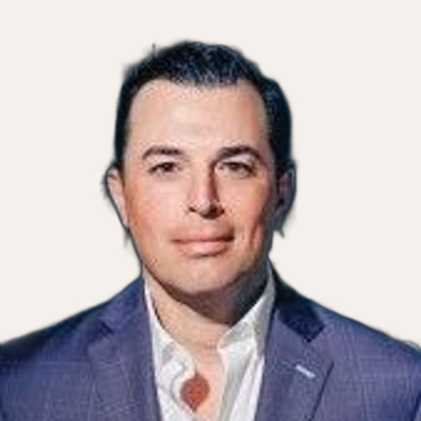 Dr. Anthony Corrado, Philadelphia, ABD bölgesinde derin plan yüz germe cerrahı