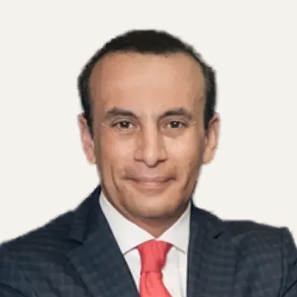 Dr. Aris Sterodimas — Cirujano de Lifting de Plano Profundo