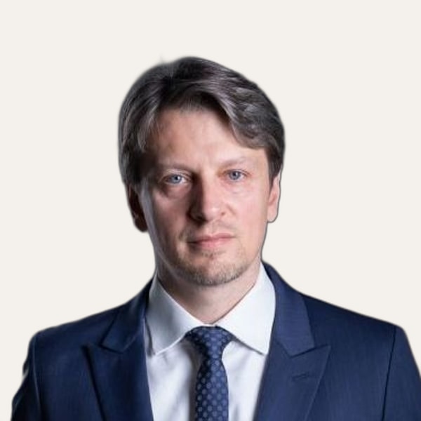 Dr. Artem Ayvazyan, deep plane facelift surgeon in Porto Alegre, Brazil