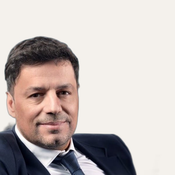 Dr. Artur Carandell, deep plane facelift surgeon in Barcelona, Spain