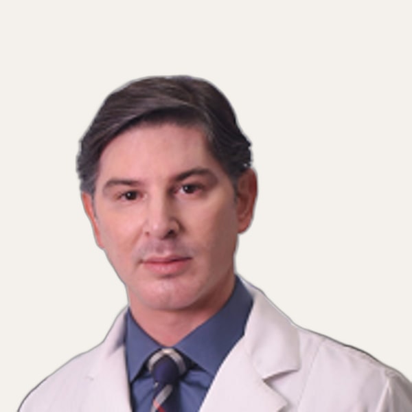 Dr. Artur Grinfeld — Deep Plane Facelift Chirurg