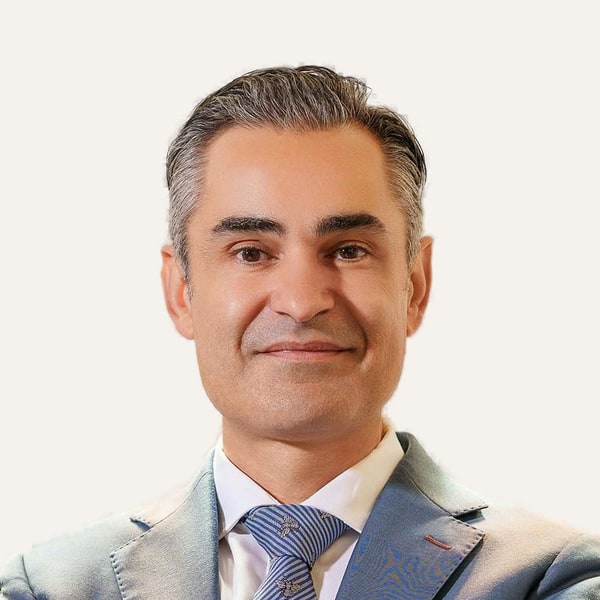 Dr. Behrooz Torkian, deep plane facelift surgeon in Beverly Hills, USA