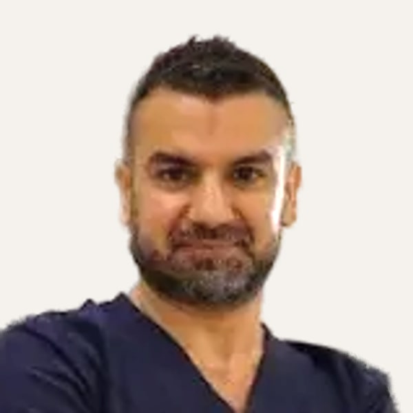 Dr. Berat Oyur, deep plane facelift sebész, Isztambul, Törökország