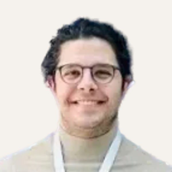 Dr. Burak Ergün Tatar, chirurg specializat în lifting facial deep plane în Istanbul, Turcia