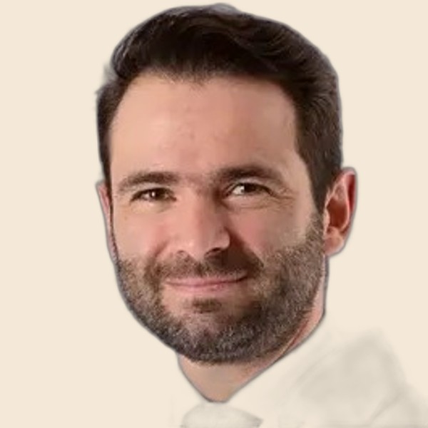 Dr. Camilo Betancourt