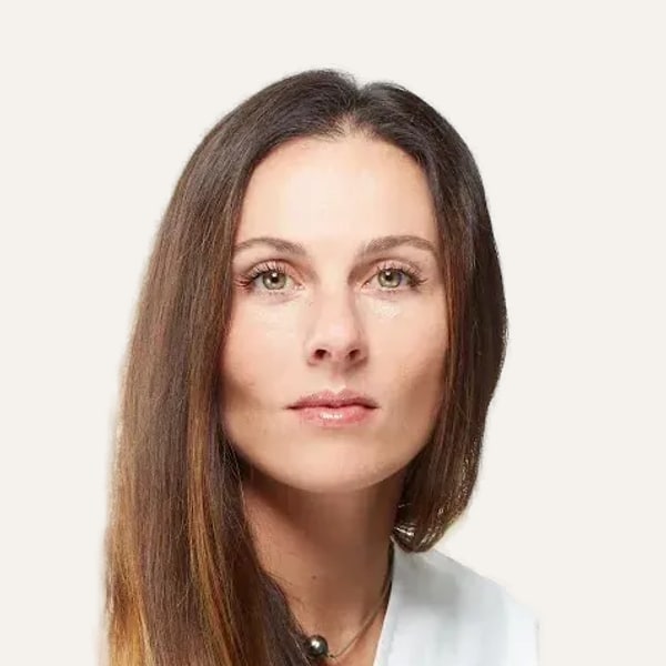Dr. Cecile Winter — Chirurg wykonujący lifting twarzy (deep plane)