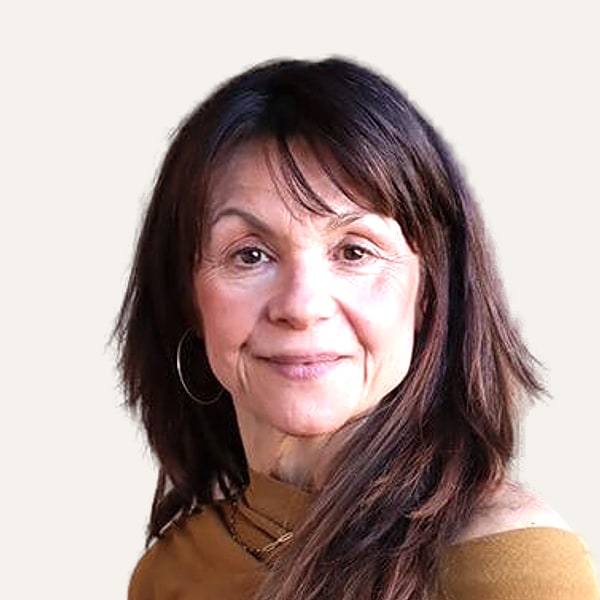Dr. Cynthia Machado, хирург по дълбок фейслифт в Бразилия, Бразилия