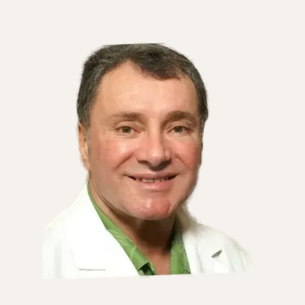 Dr. David Benvenuti, χειρουργός deep plane facelift στην Νιούπορτ Μπιτς, Ηνωμένες Πολιτείες