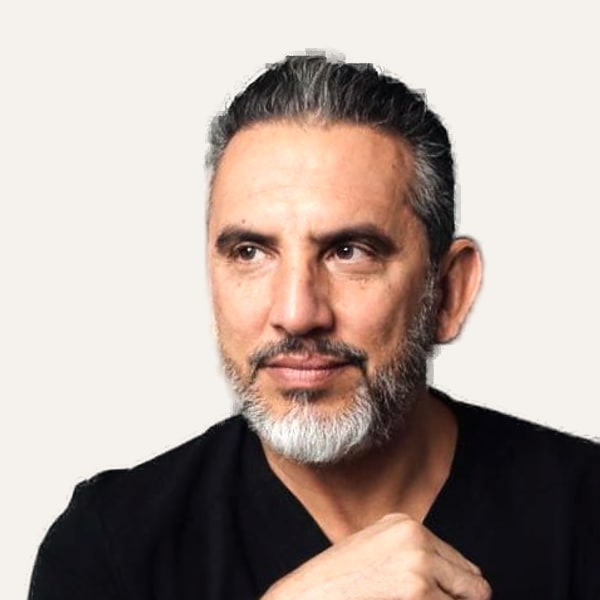 Dr. David Saadat، جراح شد الوجه بالتقنية العميقة في بيفرلي هيلز, الولايات المتحدة
