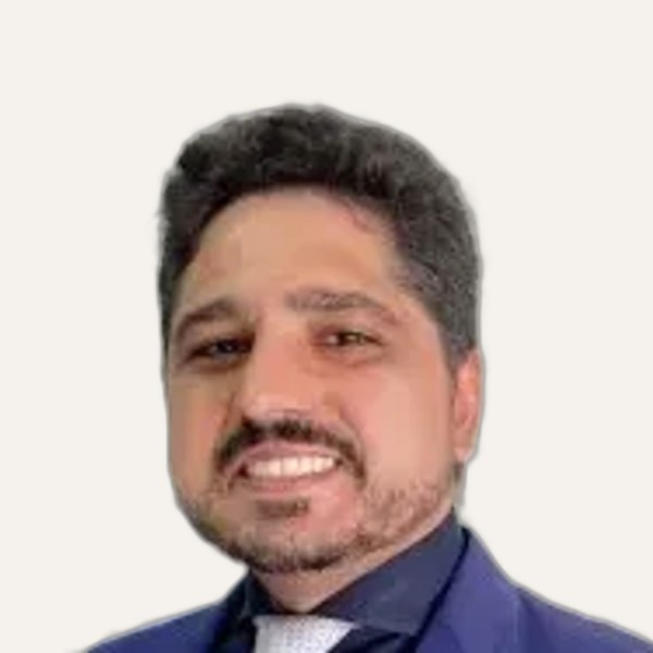 Dr. Diego Ricardo