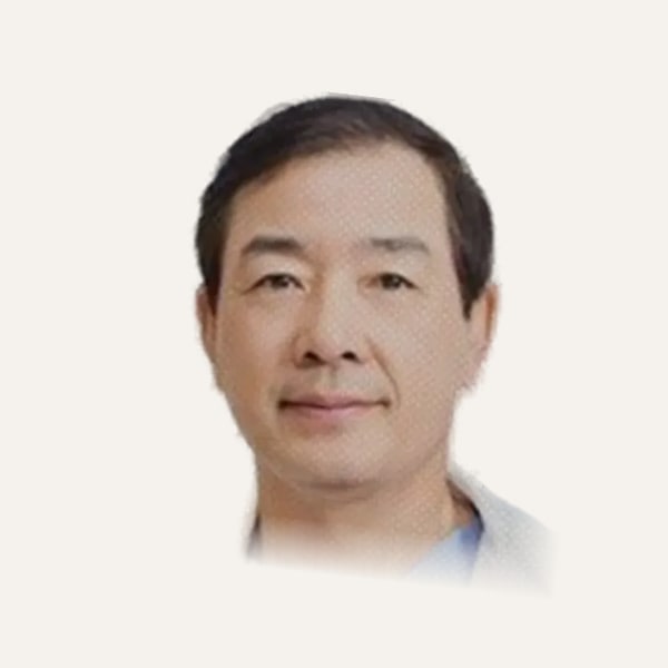 Dr. Dong Man Park — Cirujano de Lifting de Plano Profundo