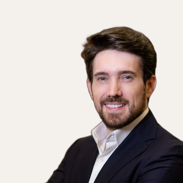 Dr. Edmar Minchio, deep plane facelift surgeon in Rio de Janeiro, Brazil