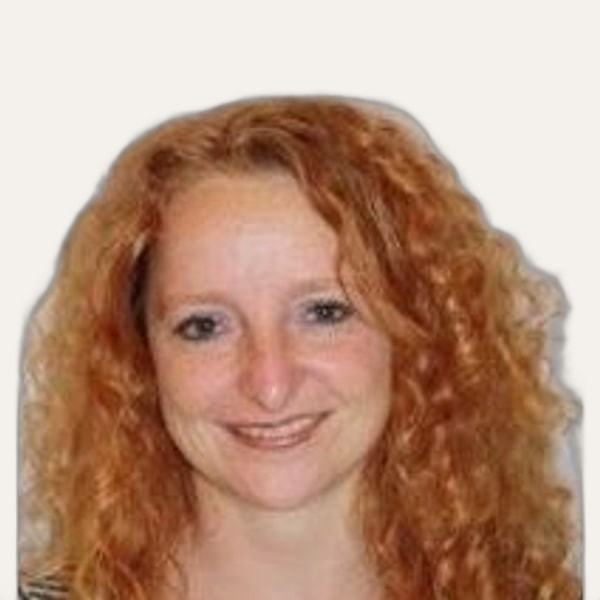 Dr. Elke Van de Casteele, deep plane facelift surgeon in Antwerp, Belgium