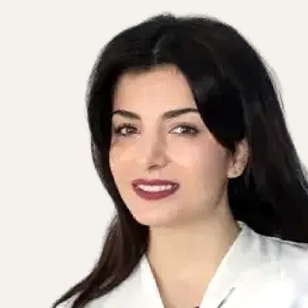 Dr. Ellen Janetzke, Bloomfield Hills, ABD bölgesinde derin plan yüz germe cerrahı