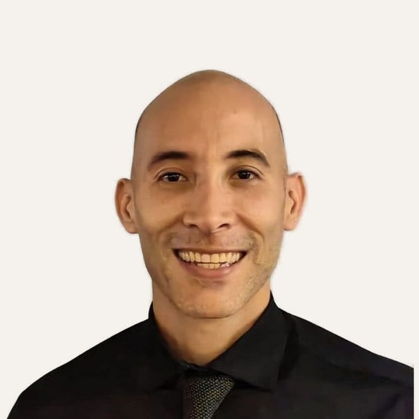 Dr. Fabian Mendoza — Chirurgien de lifting du visage (deep plane)