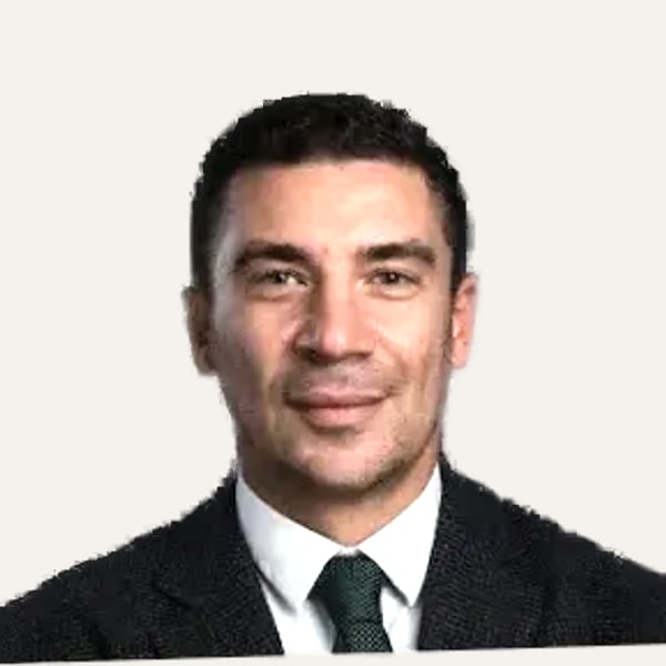 Dr. Georgios Orfaniotis, хирург по дълбок фейслифт в Лондон, Обединеното кралство