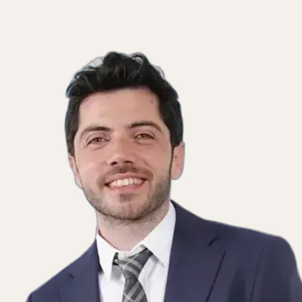 Dr. Giray Genç, deep plane facelift surgeon in Istanbul, Turkey