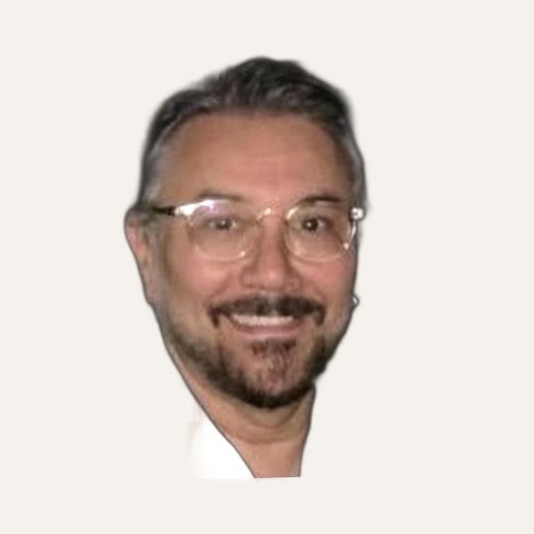 Dr. Gökhan Uğur — Хирург за дълбок лифтинг на лицето (deep plane facelift)