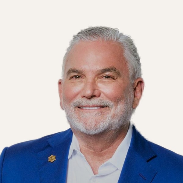 Dr. Grant Stevens — Deep Plane Facelift Chirurg