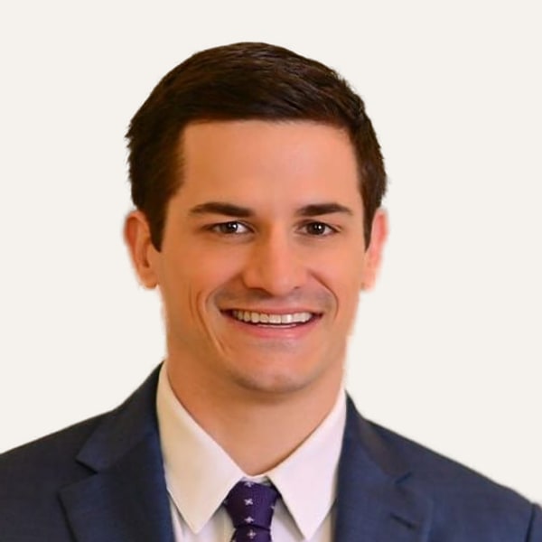 Dr. Hudson Frey — Cirurgião de Lifting Facial Profundo