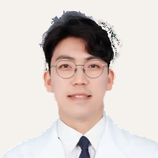 Dr. Hyun Sik Yoon — Cirujano de Lifting de Plano Profundo