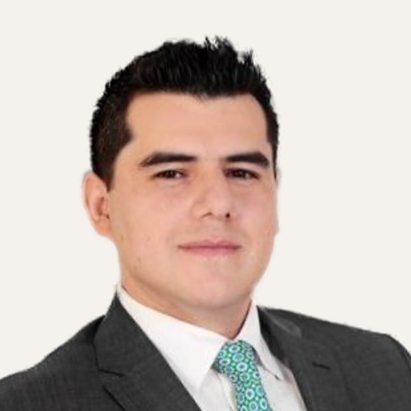Dr. Israel Espino — Cirujano de Lifting de Plano Profundo