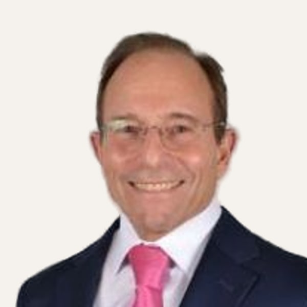 Dr. James M. Stuzin، جراح شد الوجه بالتقنية العميقة في ميامي, الولايات المتحدة