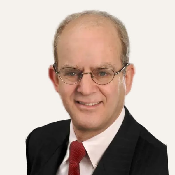Dr. James Zins, Cleveland, ABD bölgesinde derin plan yüz germe cerrahı