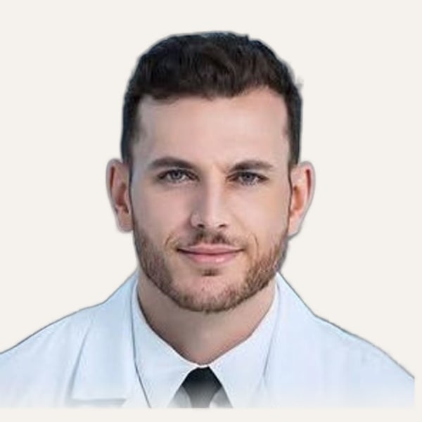 Dr. Joao Zanirati, kirurg i deep plane facelift në Porto Alegre, Brazil