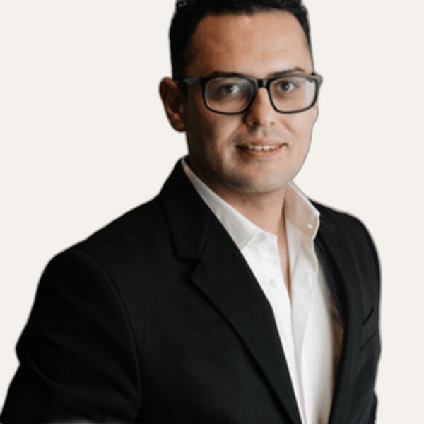 Dr. Jose Cortes, deep plane facelift surgeon in Mexico City, Mexico