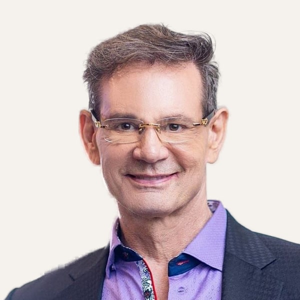 Dr. Joseph Cruise, χειρουργός deep plane facelift στην Νιούπορτ Μπιτς, Ηνωμένες Πολιτείες