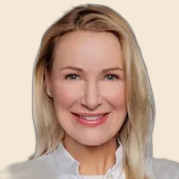Dr. Julia Berkei