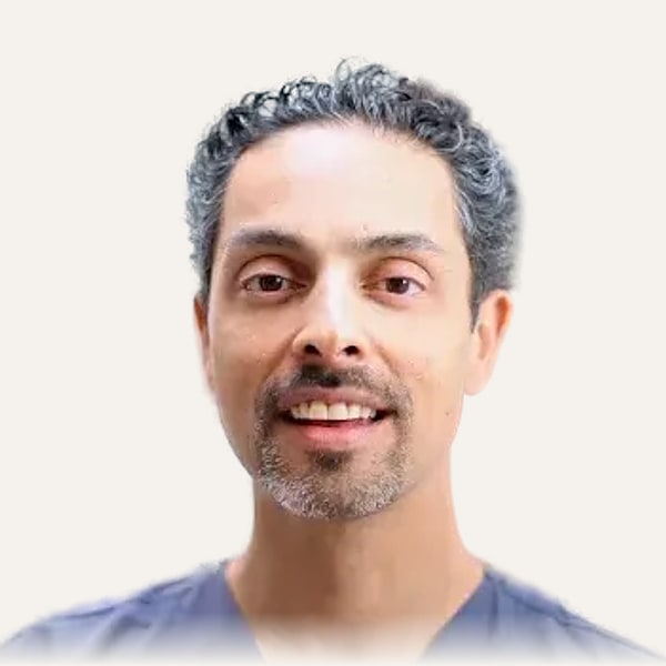 Dr. Julian De Silva — Deep Plane Facelift Sebész