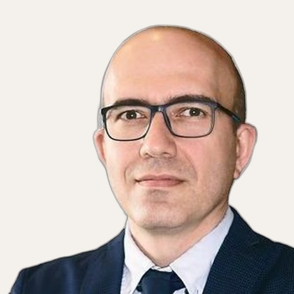 Assoc. Prof. Kerem Sami Kaya, deep plane facelift surgeon in Istanbul, Turkey