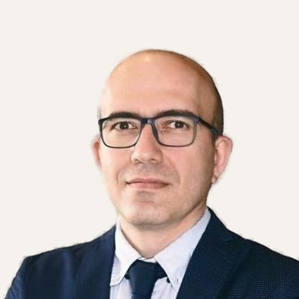 Assoc. Prof. Dr. Kerem Sami Kaya, хирург по дълбок фейслифт в Истанбул, Турция