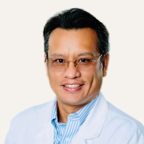 Dr. Kongkrit Chaiyasate — Kirurg i Facelift-it Deep Plane