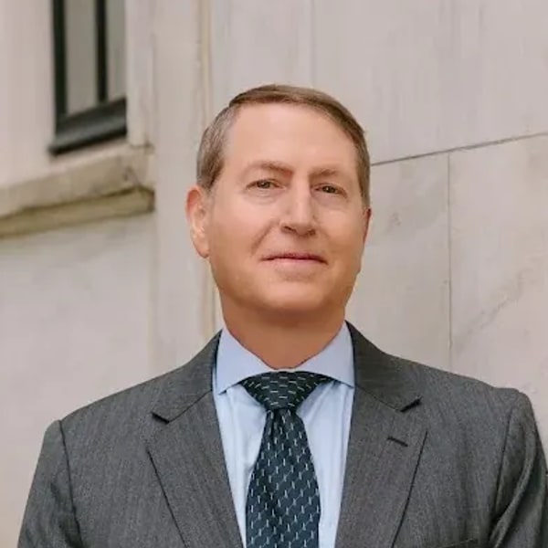 Dr. Lawrence Bass — Deep Plane Facelift Chirurg