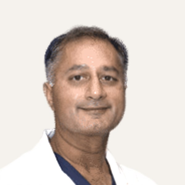 Dr. Manish Shah — Deep Plane Facelift Chirurg