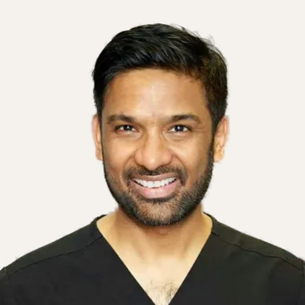 Dr. Mansher Singh, хирург по глубокой подтяжке лица в Нью-Йорк, США