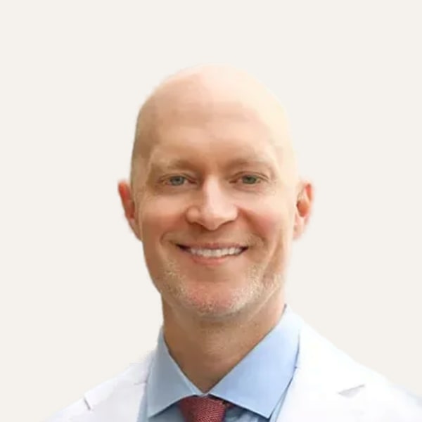 Dr. Mark Ginsburg, chirurg specjalizujący się w deep plane facelift w Filadelfia, Stany Zjednoczone