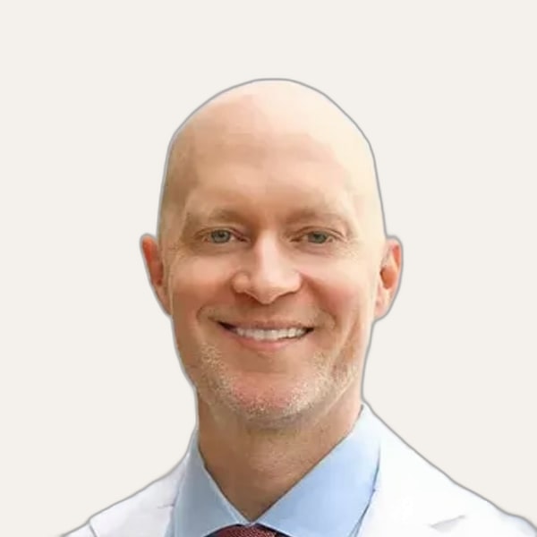 Dr. Mark Ginsburg, deep plane facelift chirurg in Philadelphia, VS